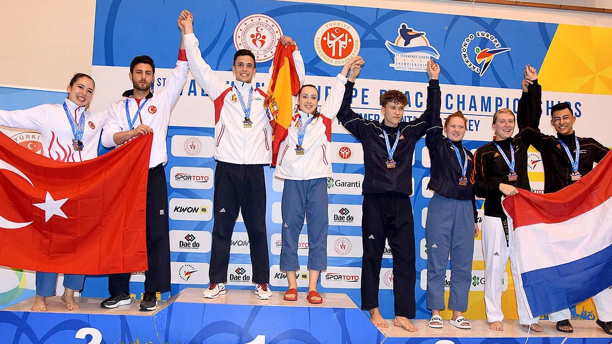 Debuterte i EM – tok medalje i beach taekwondo