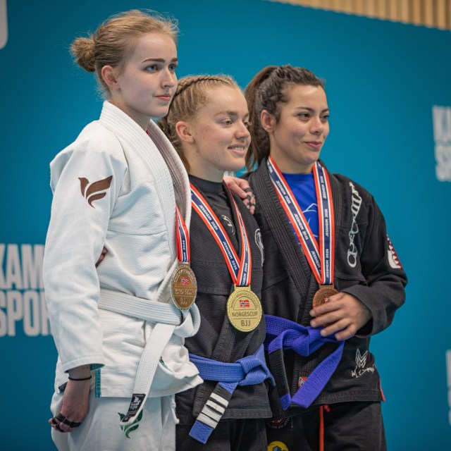 Vi gleder oss til å ta dere tilbake til Jessheim 14.november for vårt første BJJ NM!🥋🇳🇴

Husk å meld deg på i smoothcomp eller via link i bio👈🏼
